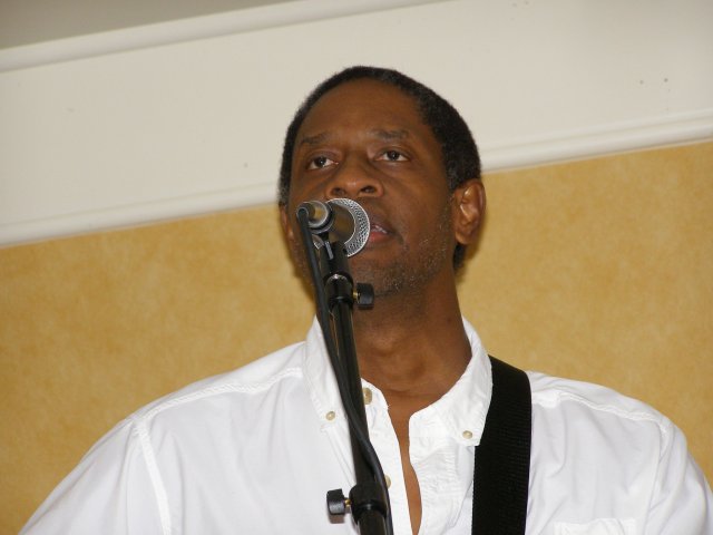 Tim Russ playing music in Orlando, Oct. 27, 2006