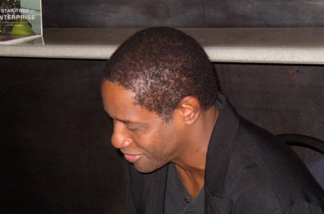 Tim Russ signing autographs in Seattle, Sept. 9, 2006